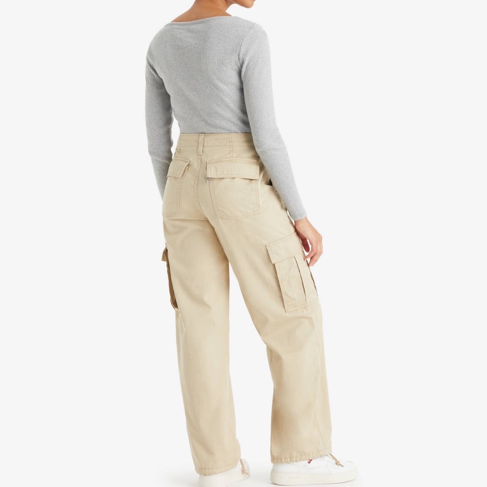 Levi's 94 Baggy Cargo Pants in Safari Size 27